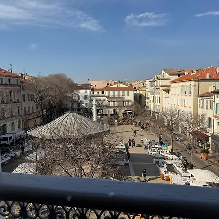 Apartamento #101-heart Of Vieil - Place Nationale-high-end Newly Renovated & Furnished *