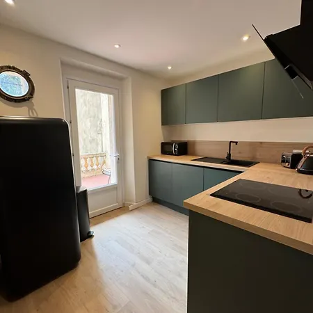 Апартаменти #101-heart Of Vieil - Place Nationale-high-end Newly Renovated & Furnished Антіб