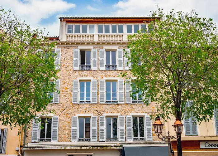 #101-heart Of Vieil - Place Nationale-high-end Newly Renovated & Furnished